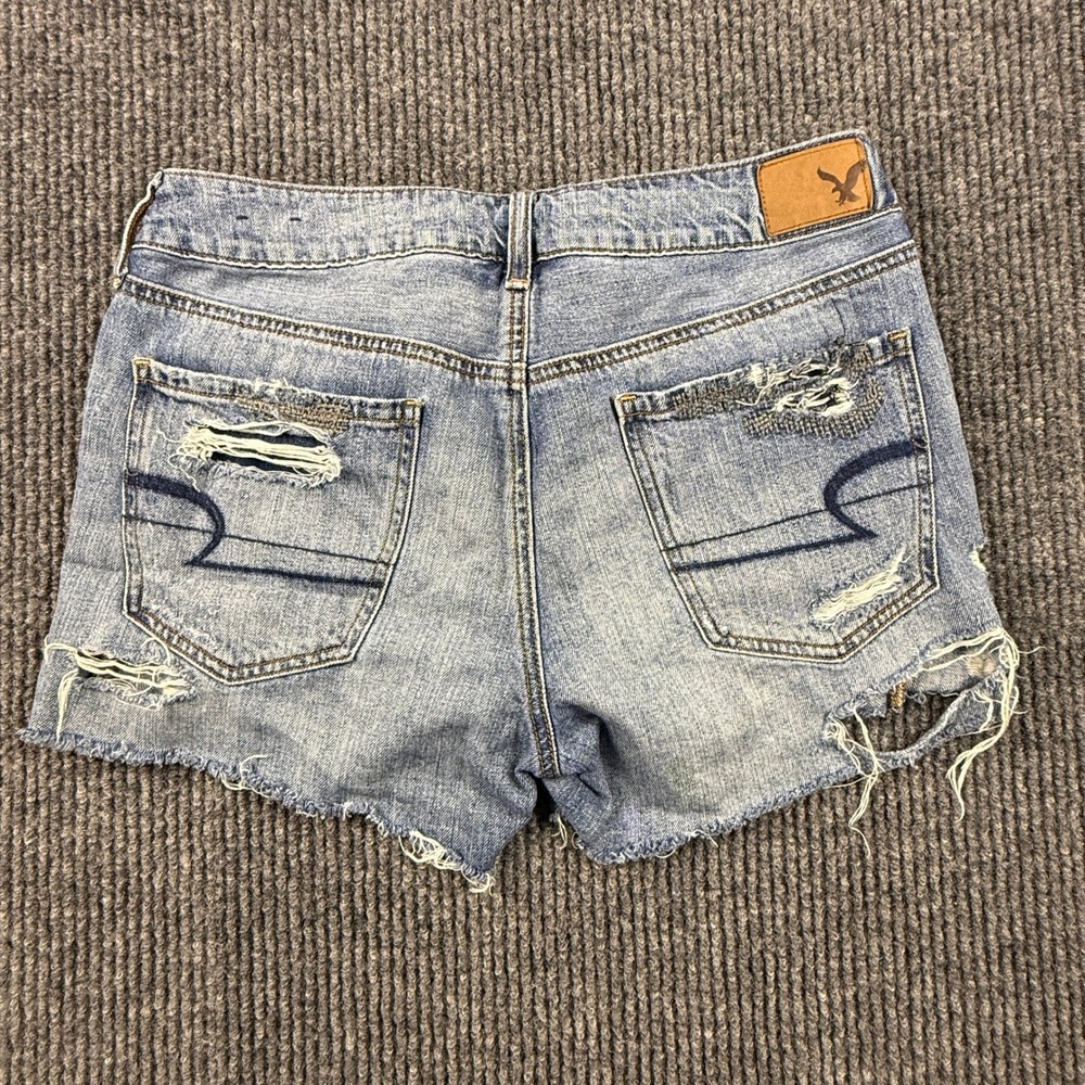American Eagle Tomgirl Womens Size 4 Distressed Denim Shorts Blue 1572-8904-431 - Picture 8 of 13